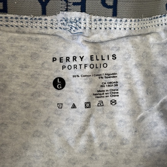 New, Perry Ellis boxer briefs - Picture 2 of 3